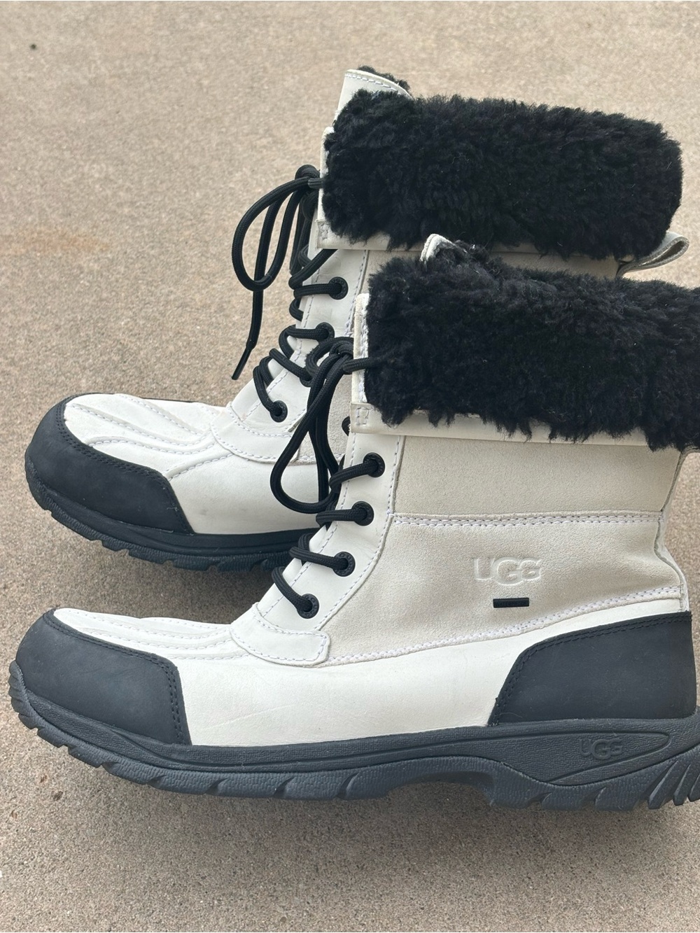 UGG White and Black Lace-Up Waterproof Snow Boot Leather with Shearling Collar